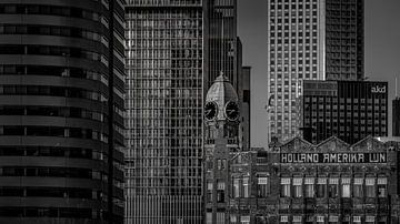 Rotterdam, close up van Hotel New York in zwart wit van U&U Art