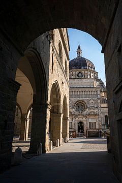 Archi e Basilica (Basilica di Santa Maria Maggiore, Bérgamo) van Luc van der Krabben