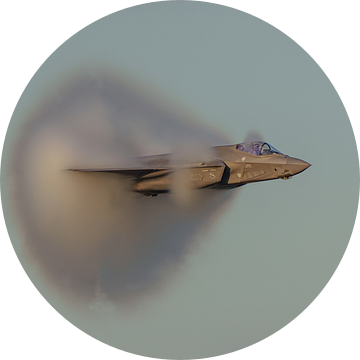 High speed pass U.S. Air Force F-35 Lightning II. van Jaap van den Berg