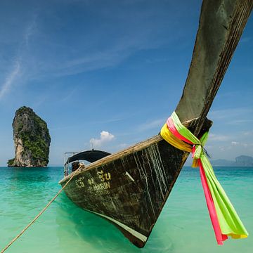 longtail boat by Denis Feiner