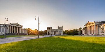 Königsplatz in München bei Sonnenuntergang von Werner Dieterich