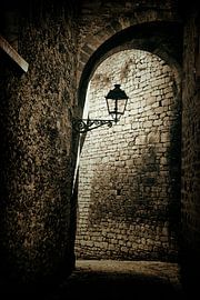 Streetlight in Sarlat-la-Canéda by Jan van der Knaap