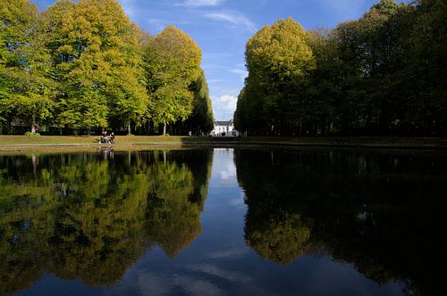 Beeckestijn, a magnificent house reflected in the pond.