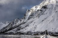 Brug naar besneeuwde bergen van Hannon Queiroz thumbnail