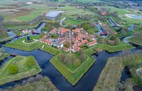 Landschap vanuit de lucht Bourtange vestingdorp van Marcel Kerdijk thumbnail