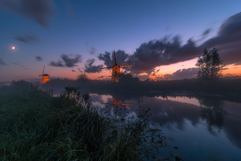Neblige Windmühlen von AdV Photography
