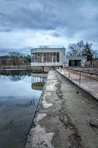 Het verlaten zwembad