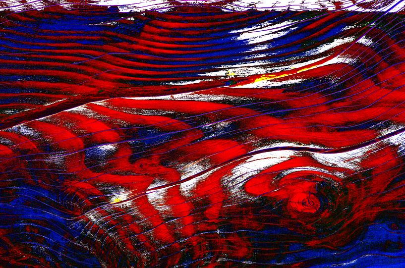 Timber in Red &amp; White &amp; Blue II by De Rover