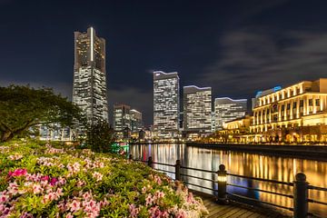 Idyllische skyline van Yokohama bij nacht van Melanie Viola