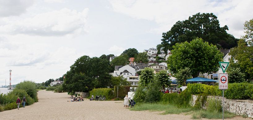Blankenese beach by Henriette Tischler van Sleen