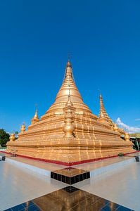 Aungmyethazan Township: Sandamuni pagoda sur Maarten Verhees