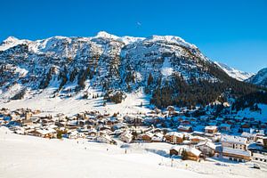 Lech am Arlberg in Oostenrijk van Werner Dieterich