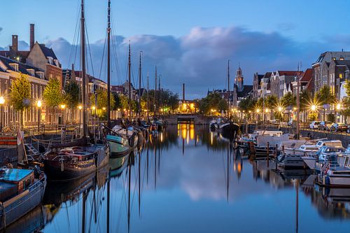 Masten en gevels in historisch Delfshaven