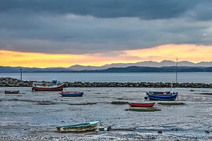 Mountains, boats and bay