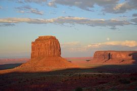 Merrick Butte bij zonsondergang van Frank's Awesome Travels