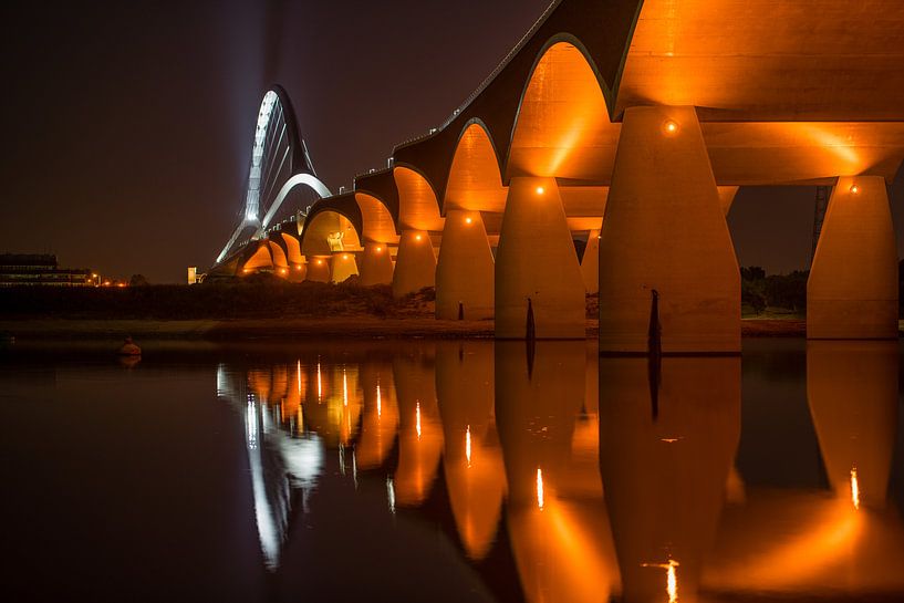 De Oversteek @ nacht  by Henk Verheyen
