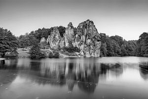 Externsteine schwarz-weiß