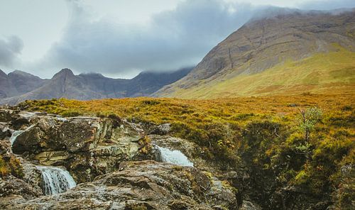 De prachtige Fairy Pools in de Coire Valley op het Schotse eiland Skye.