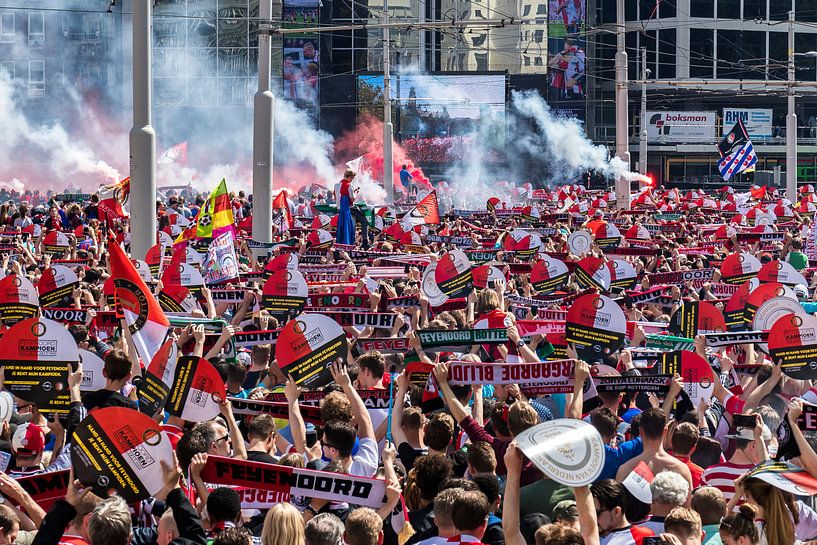 Feest en vreugede bij de huldiging op de coolsingel van Feyenoord Rotterdam by Midi010 Fotografie