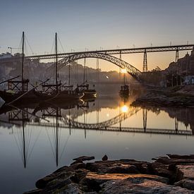 Sunrise at the Ponte Dom Luís 1 bridge by Steve Mestdagh