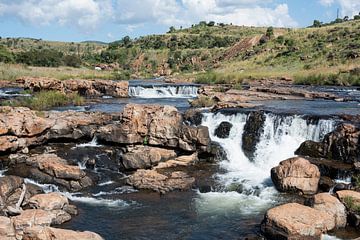 waterfall at the bourkes potholes in south africa van ChrisWillemsen