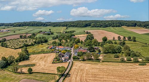 Drone panorama van de Zuid-Limburgse heuvels bij Epen