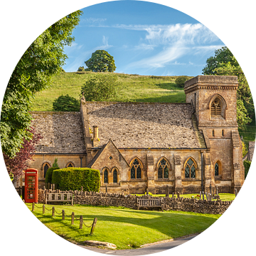 Kerkhof in het dorp Snowshill, Cotswolds, Engeland