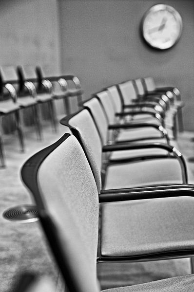stoelen, chairs von Renata Jansen