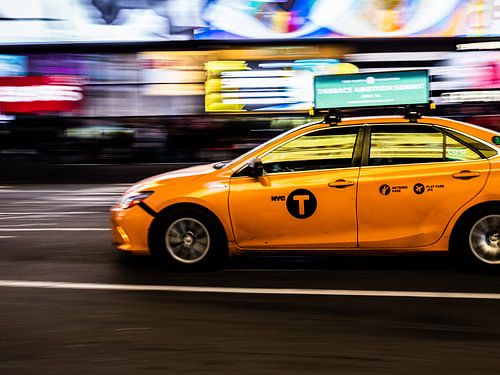 Passerende Taxi op Times Square | NYC
