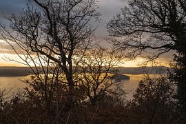 Le lac au crépuscule sur Zehava Perez