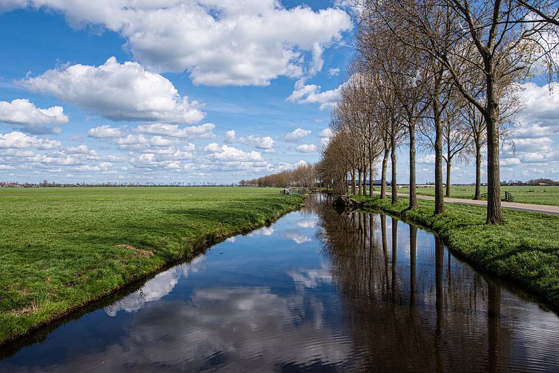 Hollandse Landschappen met mooie waterreflecties. van Brian Morgan