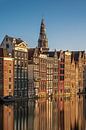Grachtenpanden aan de Damrak, Amsterdam van Thea.Photo thumbnail