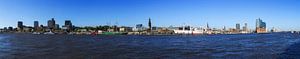 Hamburg Skyline Panorama an der Elbe
