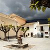Place du village de Pampaneira en Andalousie sur Jos van den Berg