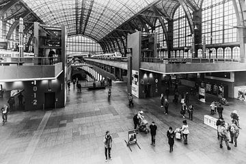 Antwerp railway station by Rob Boon