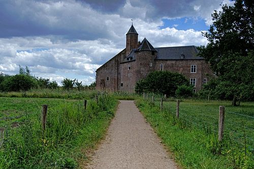 Het pad naar kasteel Waardenburg