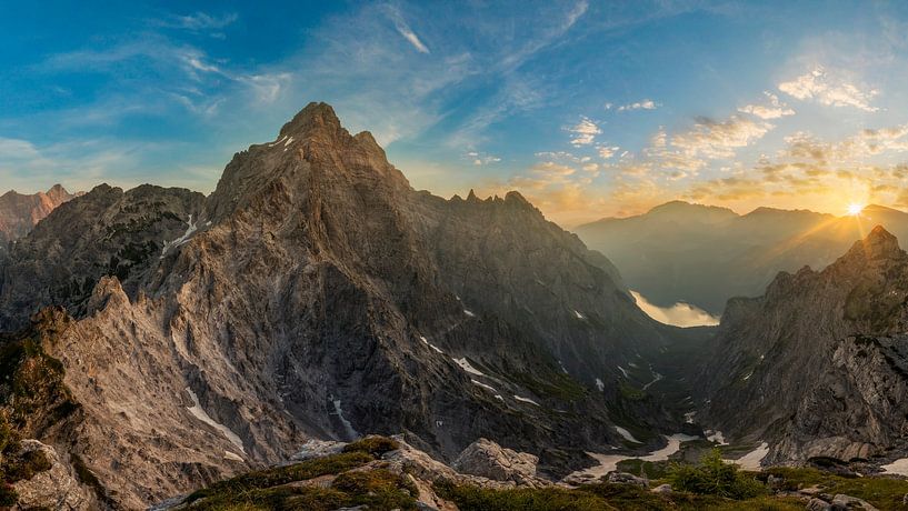 Zicht op Watzmann en Königsee bij zonsopgang van Dieter Meyrl