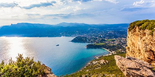 Corniche des Crêtes on the Côte d'Azur in France by Werner Dieterich