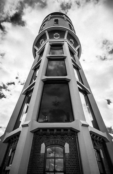 Wasserturm am Himmel von Jack Vermeulen