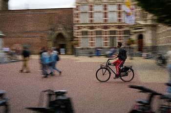 Bicycle-in-motion-4