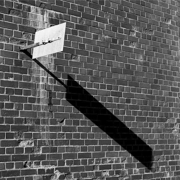 Schild &amp; Schaduw in de ijzerfabriek van Flatfield