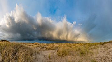 Texel De Hors woeste Regenbui trekt over van Texel360Fotografie Richard Heerschap