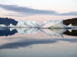 Wunderschöne Eisberge in Island