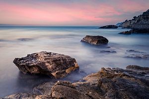 Zeelandschap kust Costa Blanca Spanje van Peter Bolman