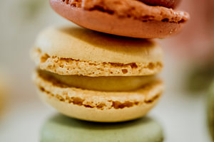 Makronen in wenigen Farben, Food-Fotografie