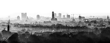 The Dom tower watches over Utrecht.  by De Utrechtse Internet Courant (DUIC)