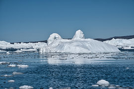 First of the larger icebergs by Frank's Awesome Travels