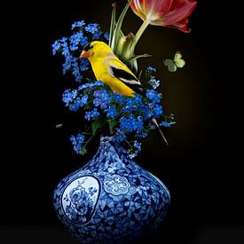 Royal Respect III "bloemstilleven met de Amerikaanse goudvink" van Sander Van Laar