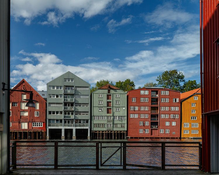 Les entrepôts colorés de Trondheim par Menno Schaefer
