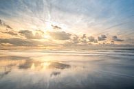 Fine Art landschap dreamy sunset at the beach of Domburg van John van de Gazelle fotografie thumbnail